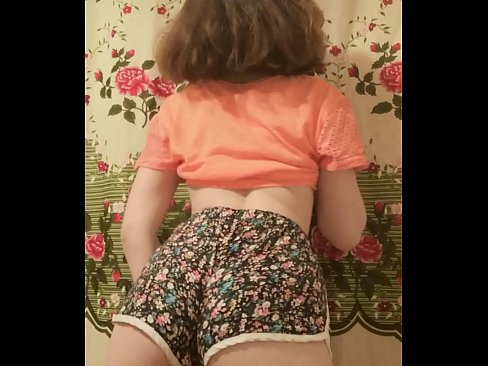 ❤️ Seksīga jauna skaistule izģērbjas no šortiem kamerā ❤ Anāls video pie mums lv.passionateembracespotlight.ru ❤